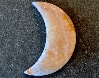 55mm Agate Moon Pendant, Beige White Cherry Blossom Agate Stone Pendant 55x21x9mm Natural Stone Sale Stone Pendant Bead (925)