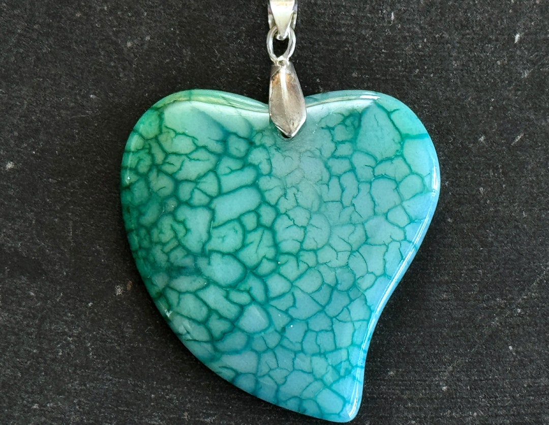 Pendentif coeur en jade de Chine A - 20mm - Natur'O Pierres Pendentif coeur en jade de Chine A - 20mm - Natur'O Pierres