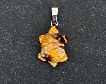 ASOS DESIGN - Collana Dorata Con Pendente Squadrato Con Pietra Occhio Di Tigre