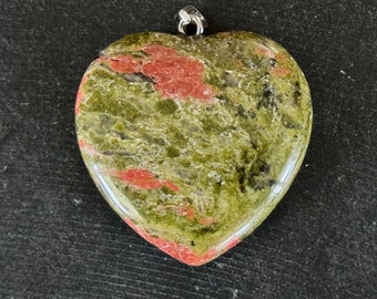 40mm Natural Unakite Heart Pendant Natural Gemstone Stone Pendant 40x40x10mm Puffed Green Peach Stone Heart Pendant Necklace Pendant (#2)