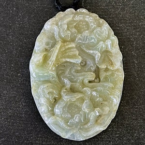 51mm Certificado A Jadeíta Colgante Aceitoso Verde Jadeíta Tallado Flor Medallón 51x36x6mm Natural Tallado Piedra Preciosa Diseño Floral (308)