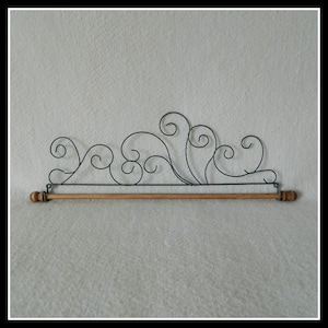 Classic Curl Quilt Hanger ~ Gray Wire ~ 7.5, 12, 16 or 22 Inches Wide ~ Made in the USA