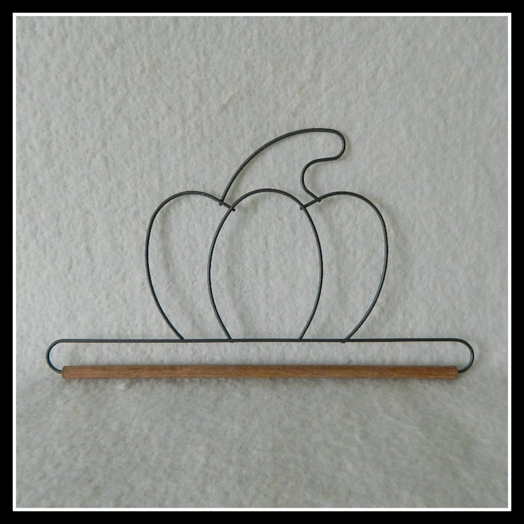 Pumpkin Quilt Hanger Gray Wire 6, 7.5 or 12 Inches Wide Made in the USA