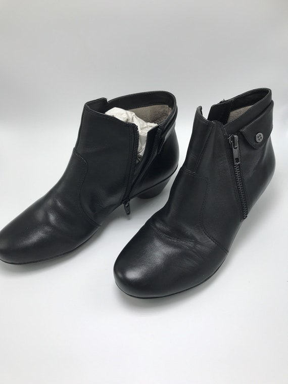 naturalizer boots