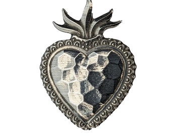 Milagro Heart, pewter magnet, Sacred Heart