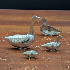 Duck & Goose Mätskedar Set om 4 – Tenn Lantlig Köksinredning, Fågelälskare Present till Bagare bild 1