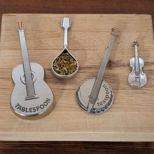 Americana Measuring Spoons: Guitar, Banjo, Mandolin, Fiddle