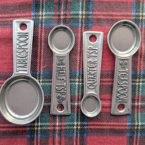 Celtic Knot Pewter Measuring Spoons – Set of 4 Handcrafted Spoons – Tablespoon to 1/4 Teaspoon