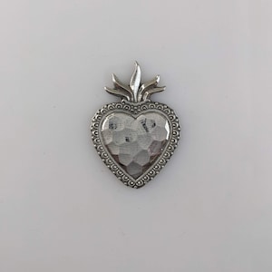 Milagro Heart, pewter magnet, Sacred Heart