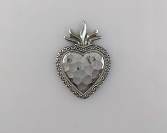 Milagro Heart, pewter magnet, Sacred Heart