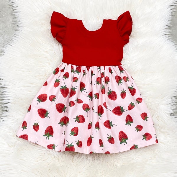 ONE BERRY birthday dress, toddler red strawberries birthday outfit, girls berry first outfit, summer strawberry dress, food themed dresses