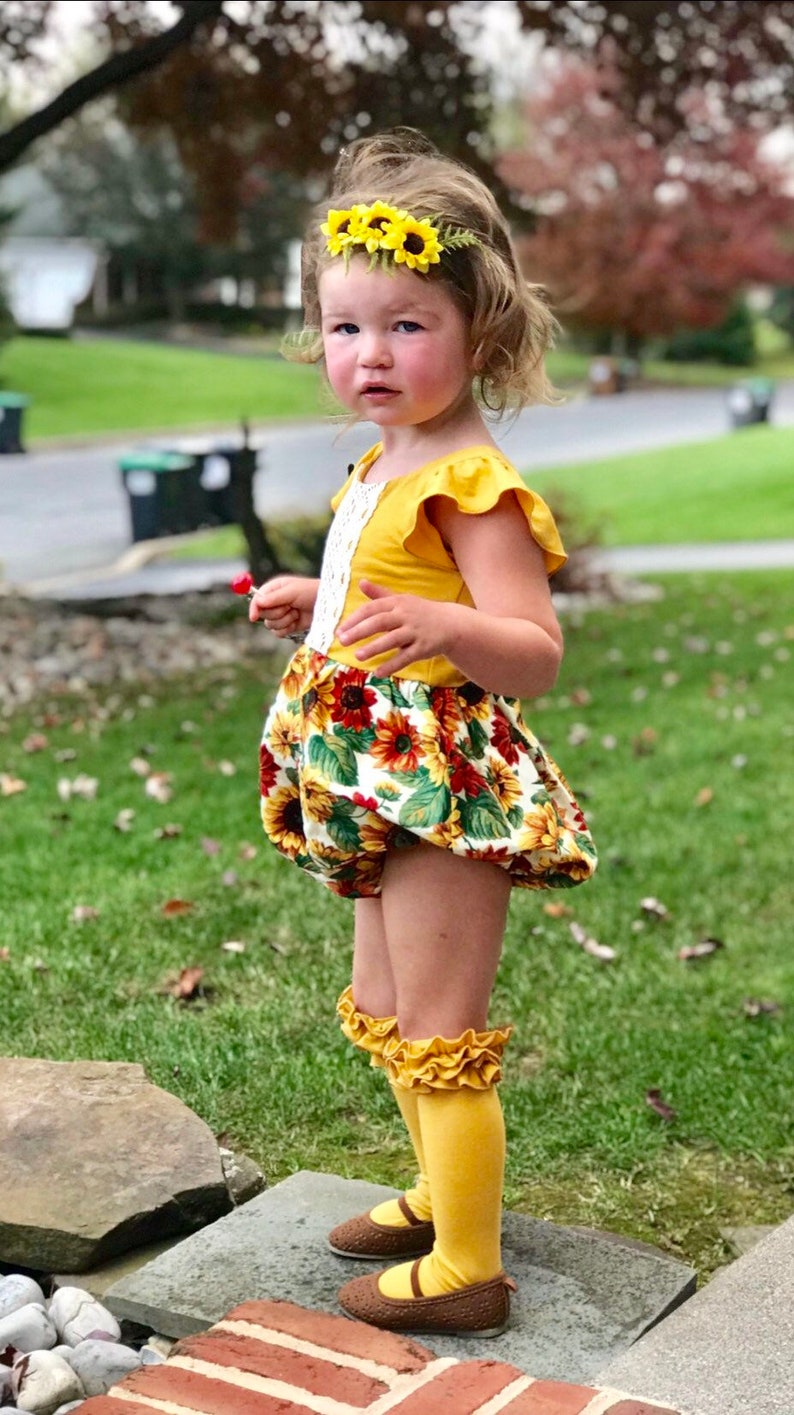 Red Baby girl ruffle socks newborn ruffle socks knit Etsy