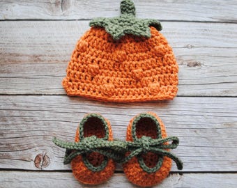 Crochet Knit Orange Baby Pumpkin Halloween Costume Hat and Booties