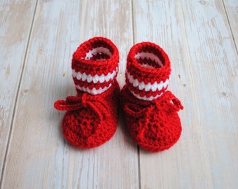 Booties Moccasins Crochet Knit Red and White Stripes Santa Christmas for Newborn Baby