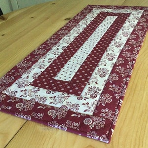 Burgundy Quilted Table Runner Handmade Rectangle Maroon and Cream Log Cabin Table Centerpiece