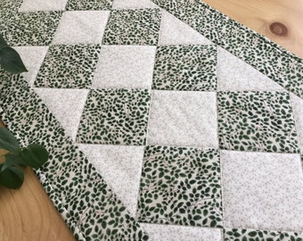 Green Quilted Table Runner Handmade Hunter Green and White  Foliage Pointed Patchwork Centerpiece