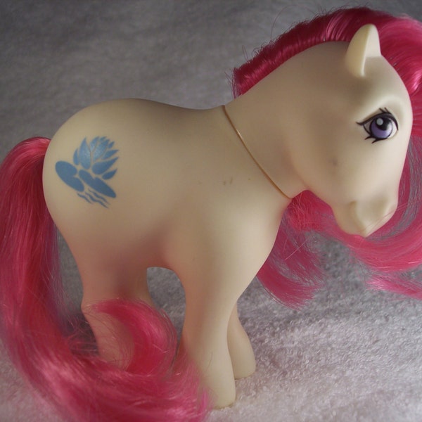Vintage My Little Pony Mail Order Birthflower Pony  - July Waterlily