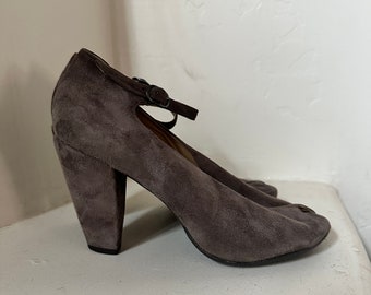 Gray Suede, Peep Hole Pumps, Size 6