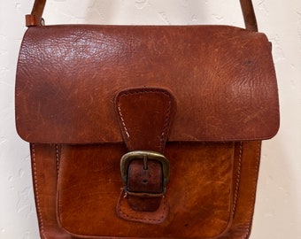 Distressed Leather Saddle Handbag / Satchel