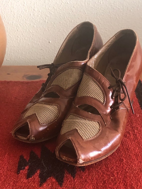 1930's Women Leather Mesh Shoes