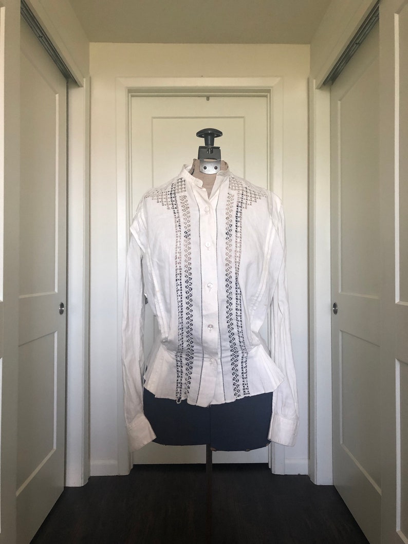 1900 Antique Edwardian Cream Color Ladies Button Front Blouse