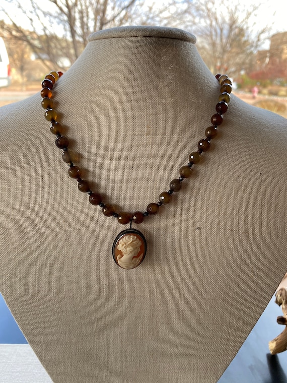 Carved Shell Cameo Pendant Beaded Necklace