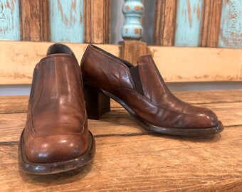 Women Chestnut Brown Loafers, Joan & David -  Size 6.5