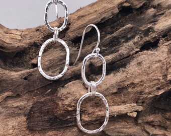 Sterling Silver Oval Link Earrings, Hammered Link Earring, Minimalist Earring, Chain Link, Silver Dangle Earrings, Hammered Silver, Hoop