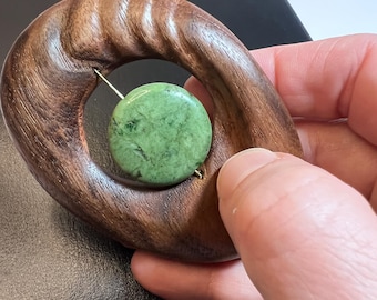 Fidget artesanal - Nogal, latón y jaspe - Herramienta de madera portátil para cultivar la atención plena y la concentración - Única en su tipo - por MuseFire art