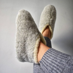 Siberian Wool Unisex Slippers in Light Grey Ankle Boots