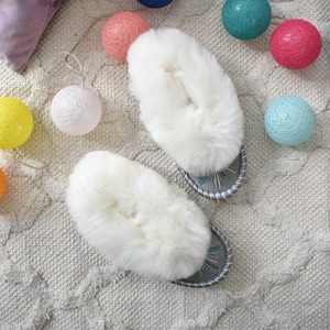 Children&#39;s Peacock Blue Sheepskin Moccasins Slippers