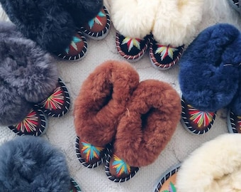 Kinder Schaffell Mokassins Hausschuhe LUCKY DIP