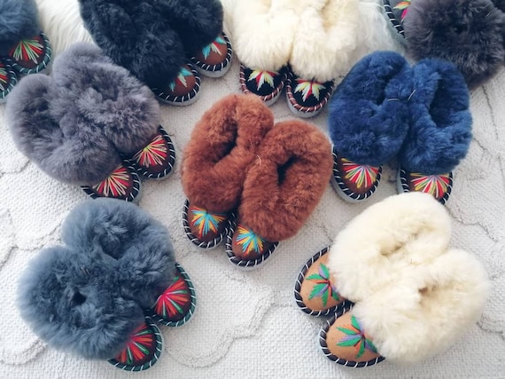 Kids Sheepskin Moccasins Slippers LUCKY DIP