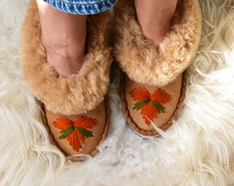Women's Sheepskin Moccasin Slippers - Linzie