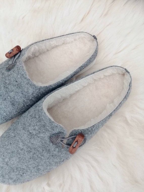 Grey Felt Slip-on Slippers
