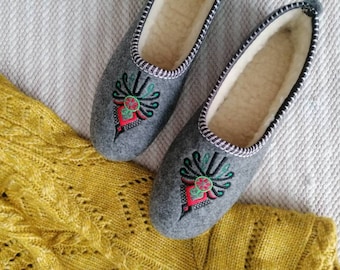 Embroidered Slippers - Etsy