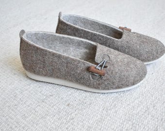 Wool Ballerina Slippers With Toggle - Oak Brown