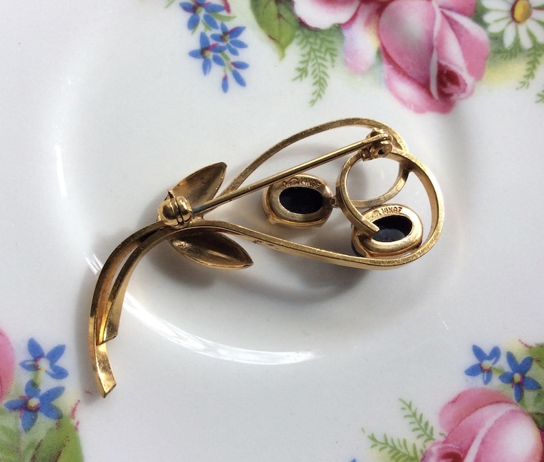 14K Gold Filled Vintage WELLS Onyx Black Floral Brooch