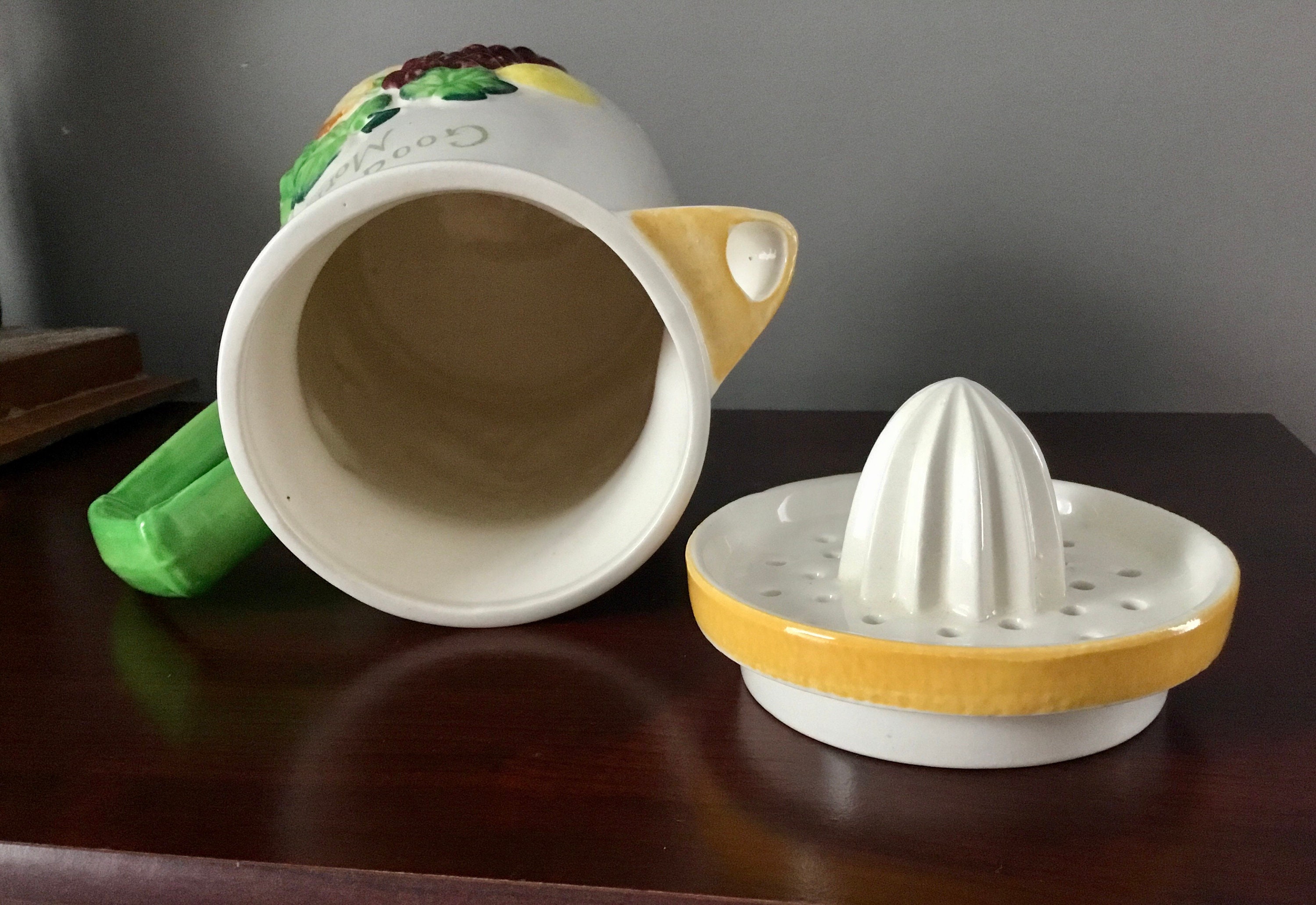Vintage Giftcraft Ceramic Juice Jug With Juicer Top Made in Japan