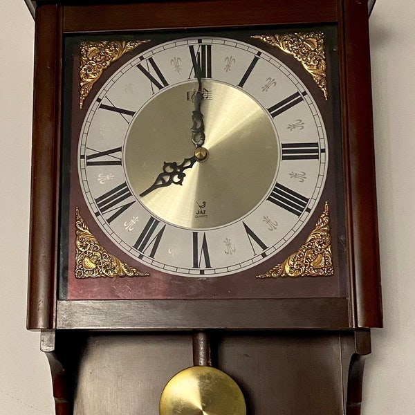 Horloge Murale Vintage en Forme de Poêle en Cuivre Martelé