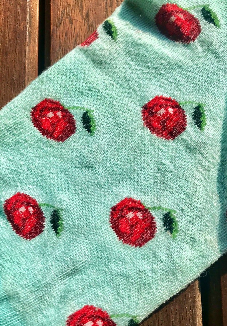 Socks never used Size M 3940 pattern of cherries light green color new short socks US 67