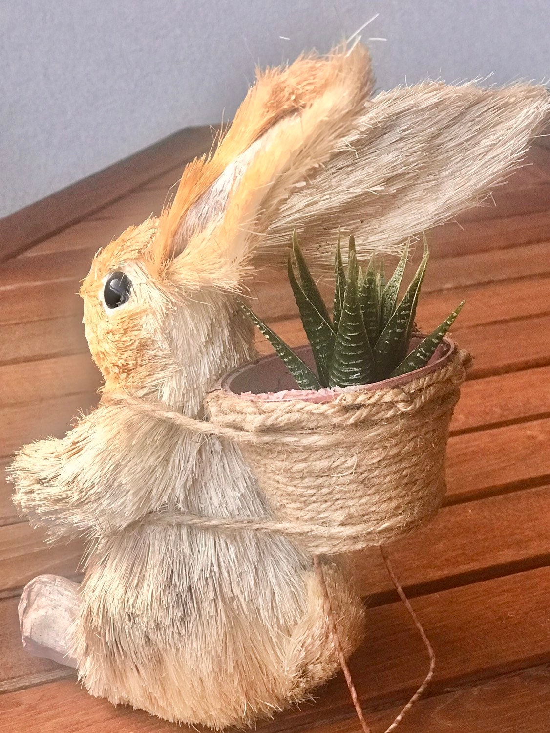 Porte Pot, Plantes, Fleurs, en Polystyrène, Recouvert de Fils Bambou, Représentant Un Écureuil.