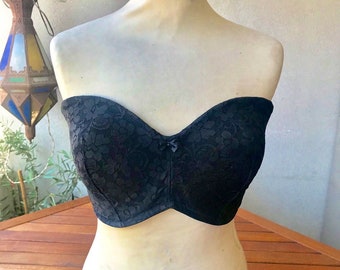 Bra, molded, with frames, headband, black lace, bustier, vintage, closed by 3 staples, size 105 C, US 40D