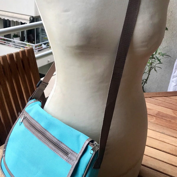 Sac, besace femme, bandoulière,  réglable,  toile bleu turquoise, soulignée de beige