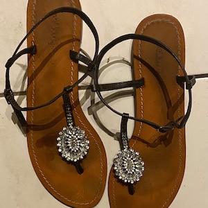 Mellow Yellow , Sandals, bare feet, all leather, camel sole, black straps, decorated with a rhinestone cabochon, size 39, us 7, a 5.5