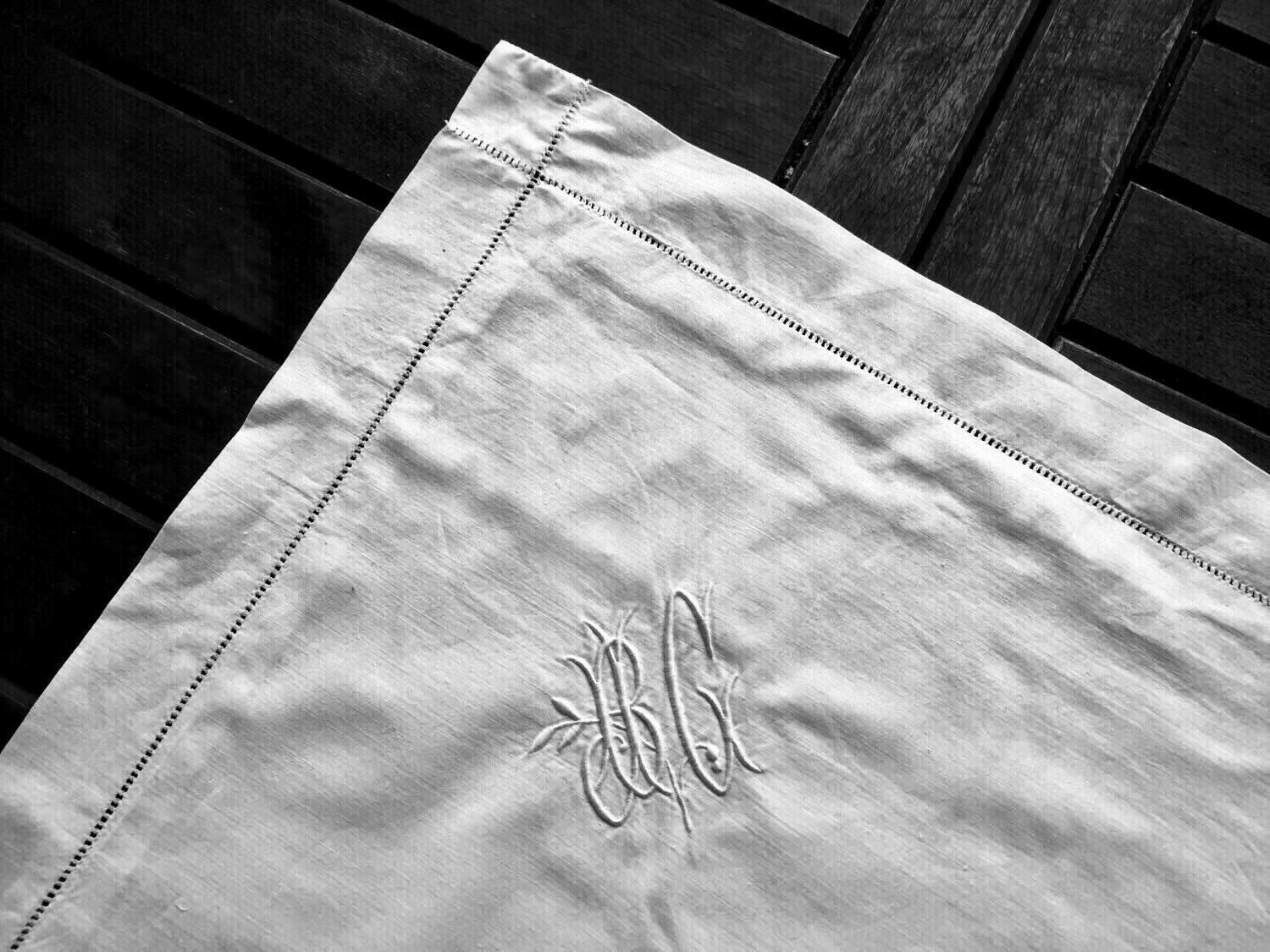 2 Taies d'oreiller Anciennes en Coton Blanc, Grand Monogramme Jbc Brodé Main