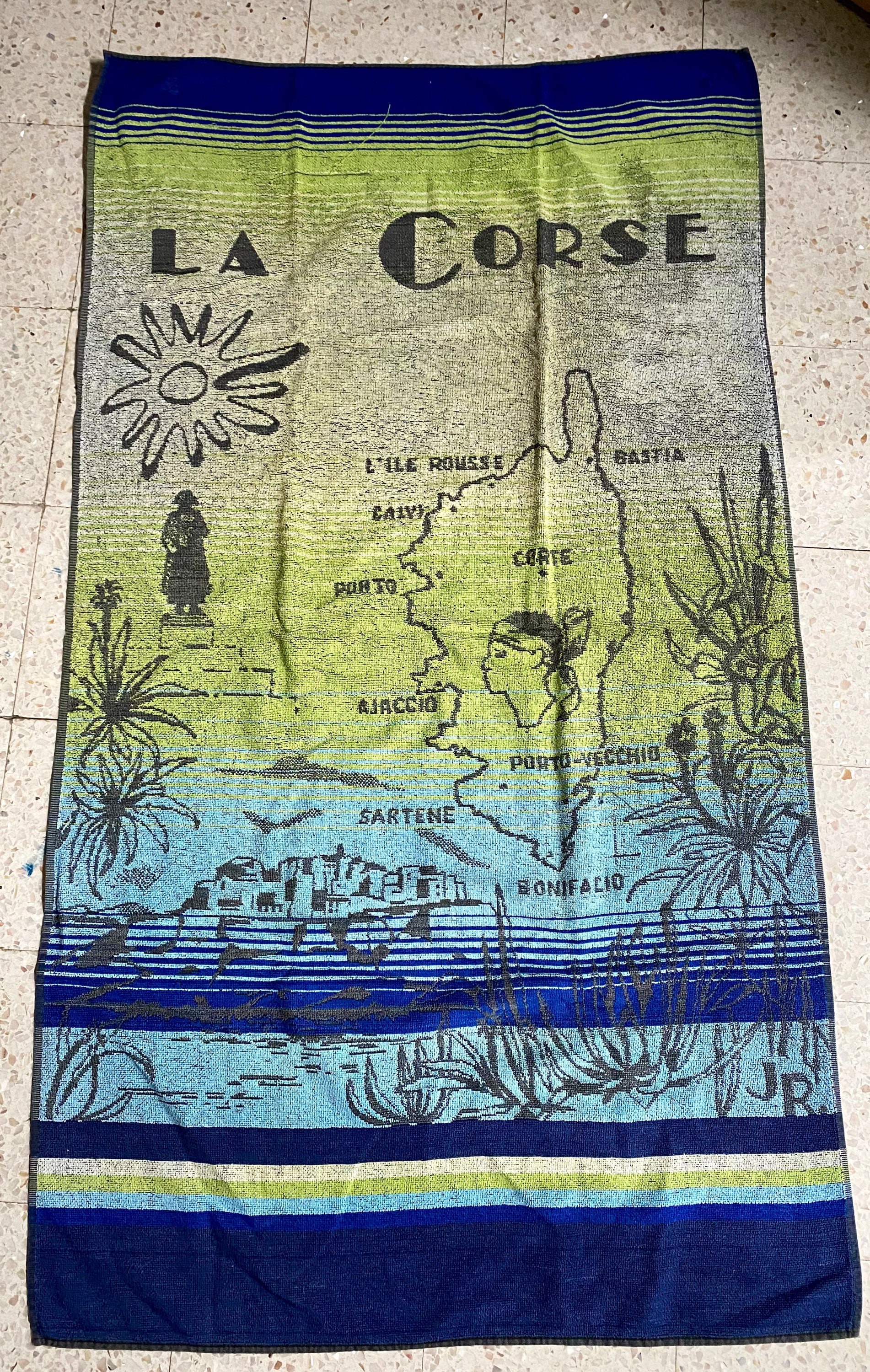 Serviette de Plage en Éponge Coton, Vintage 80, La Corse, Tons Noirs. Bleus et Verts.