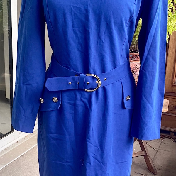 Gerard Pasquier, robe bleue, col Mao, manches longues, forme droite, avec ceinture, vintage françaises, taille 42