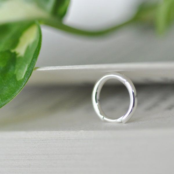 Simple Sterling Silver Huggie Earrings, Tiny Hoops, Small Hoops, Everyday Earrings, Jamber Jewels 925