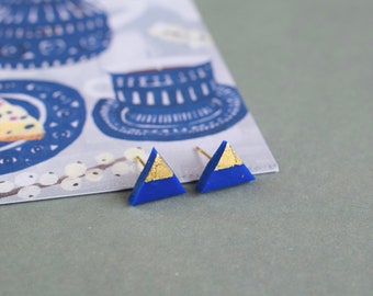 Geometric minimalistic earstuds. Triangle gold leaf and colour, polymer clay earrings